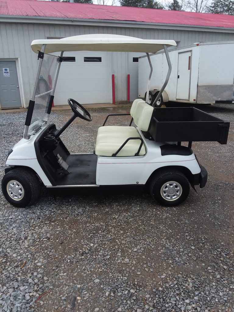 2002 Yamaha G16-White